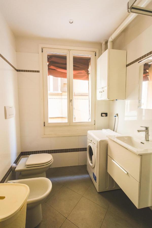 Getthekey S.Felice Suites Bologna Bagian luar foto